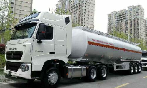 化学品运输车辆